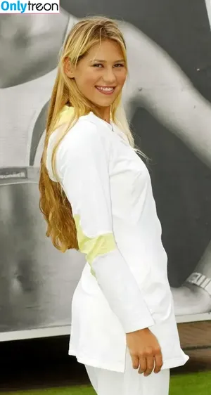 Anna Kournikova / annakournikova nude photo #0373