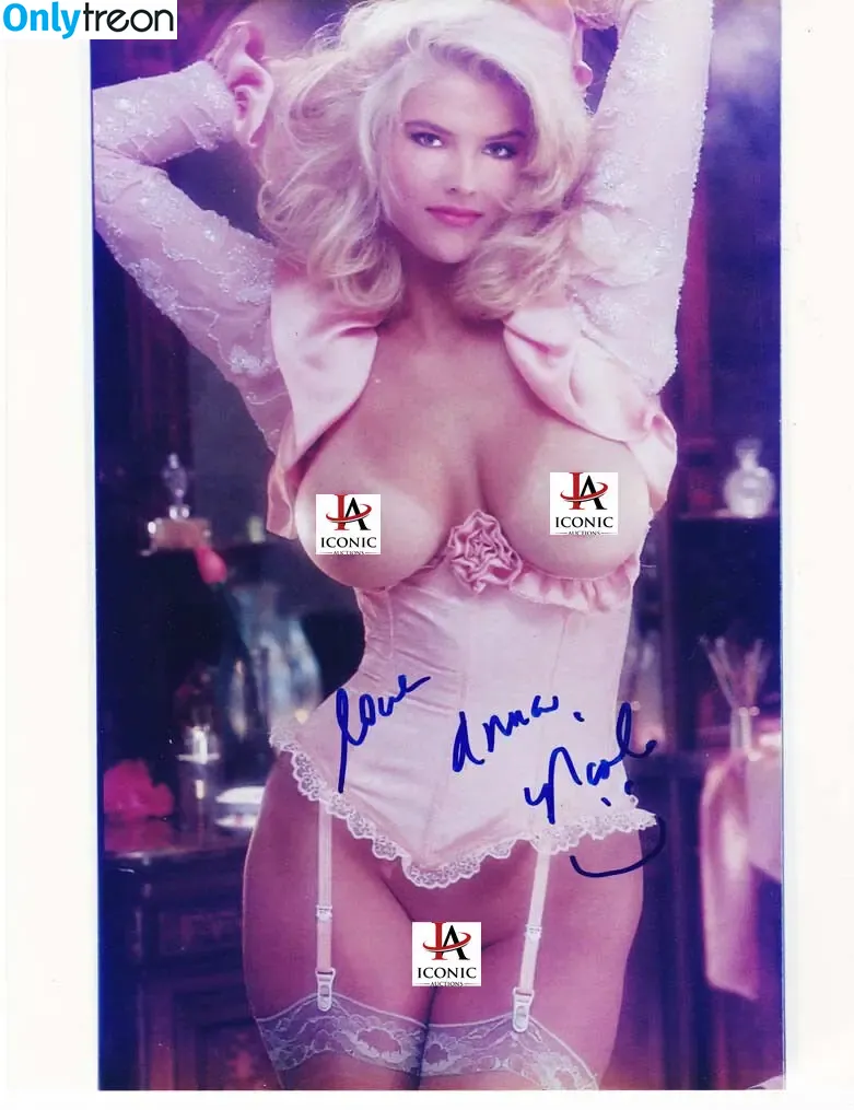 Anna Nicole Smith nude photo #0156 (annanicolesmithofficial)