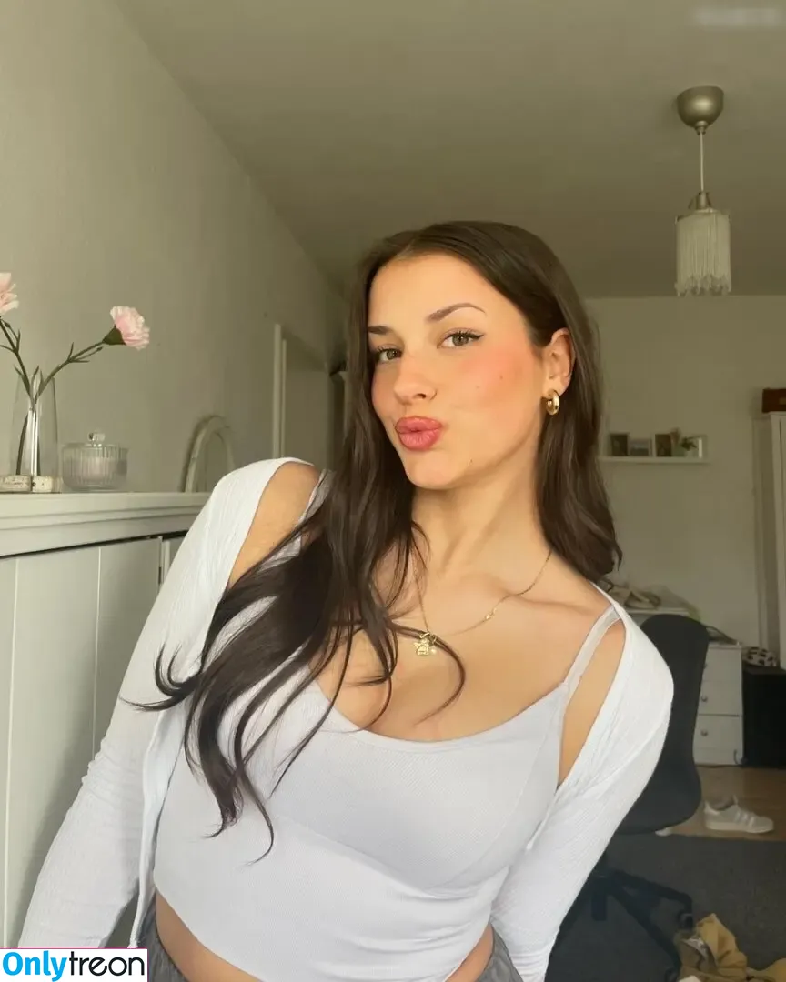 Anna Pinna nude photo #0065 (anna_.pinna)