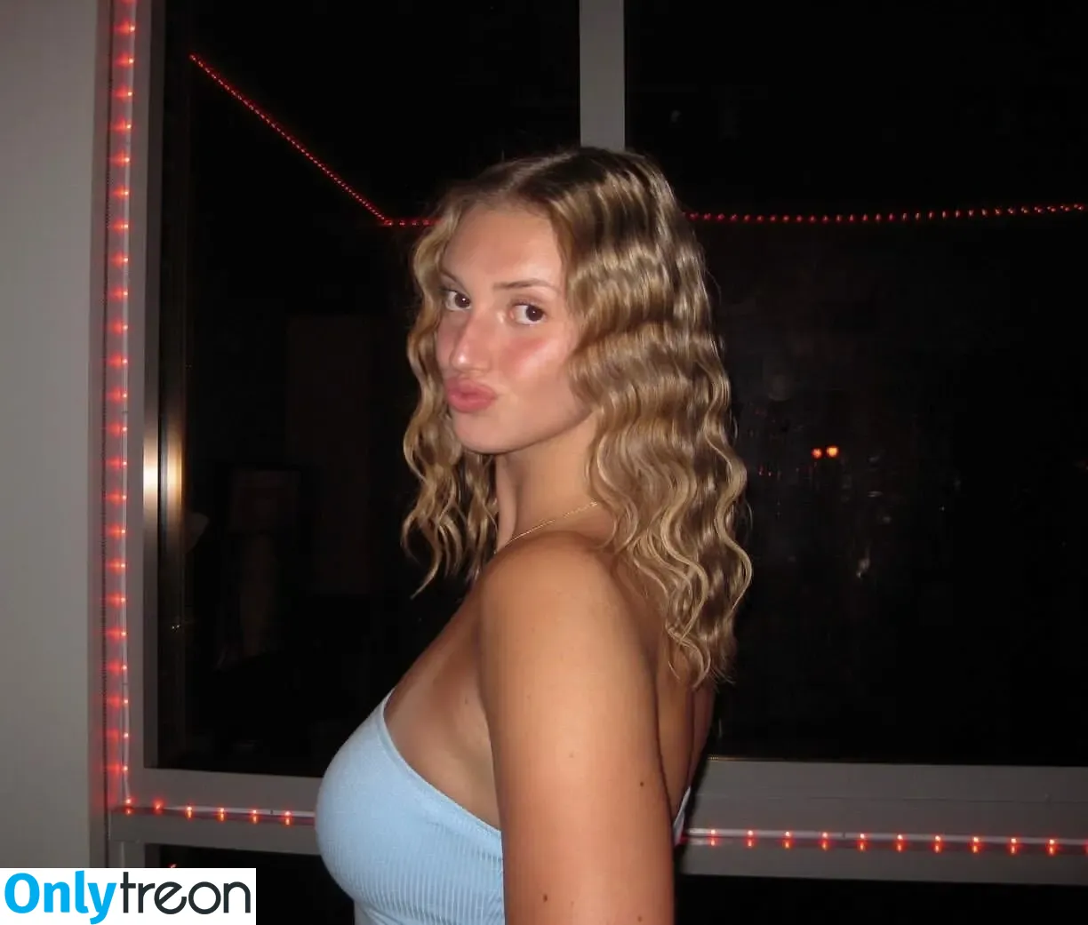 Anna Smrek nude photo #0039 (anna_smrekk / annasmrek)