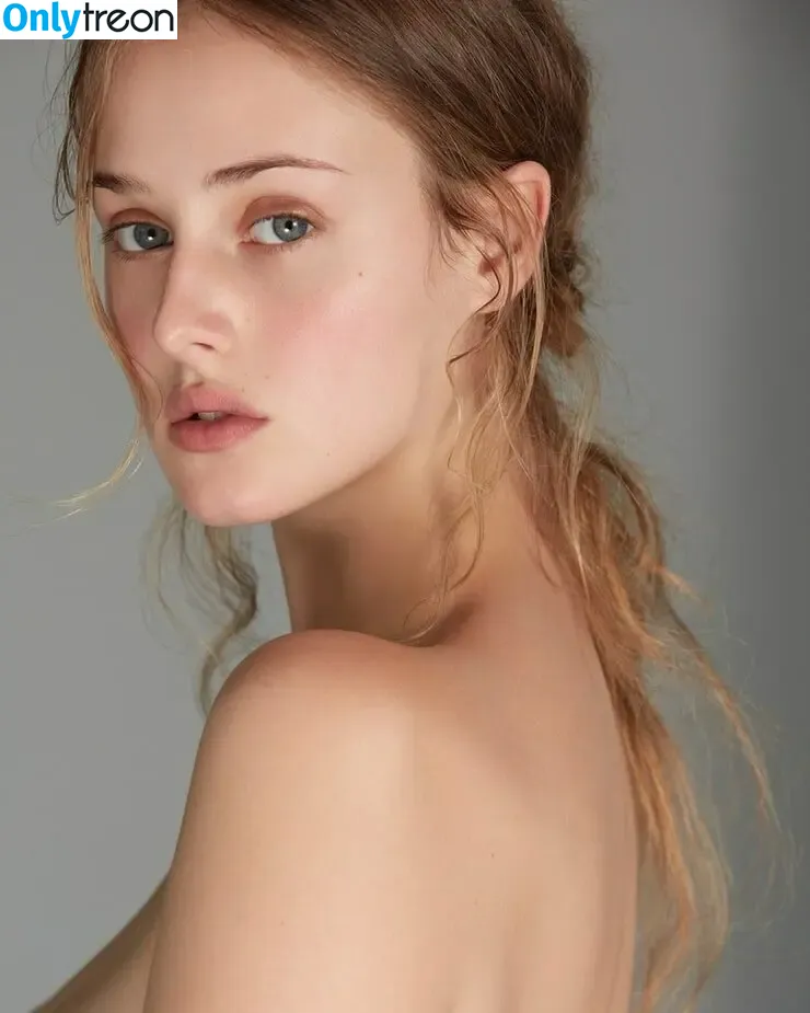 Anna Van Patten nude photo #0006 (anna.vanpatten)