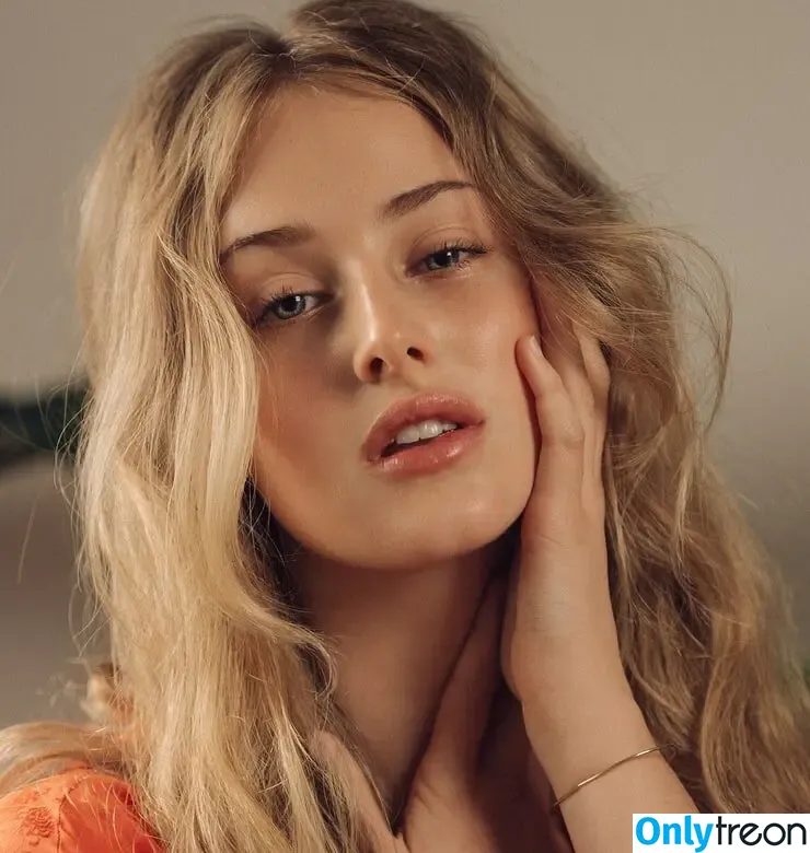 Anna Van Patten nude photo #0007 (anna.vanpatten)