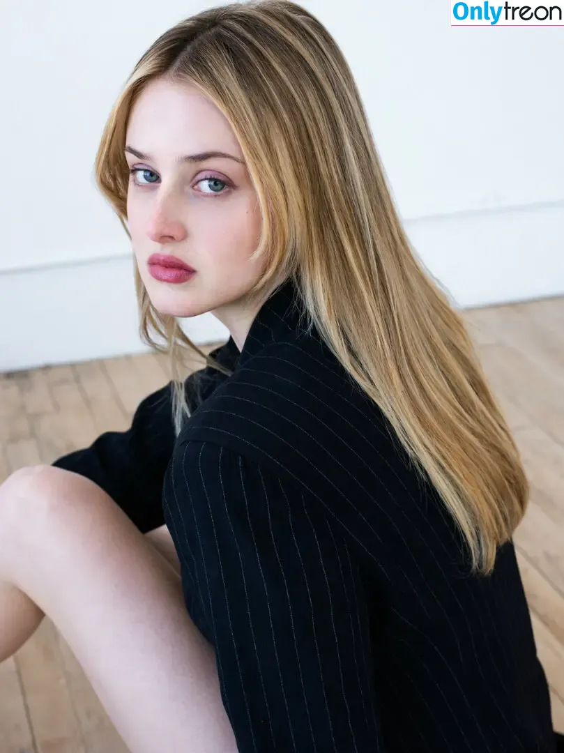 Anna Van Patten nude photo #0011 (anna.vanpatten)