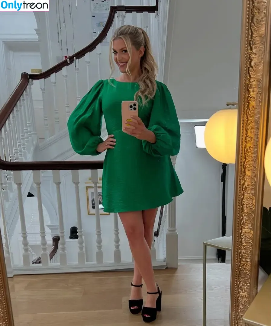 Anna Williamson nude photo #0046 (annawilliamsonofficial)