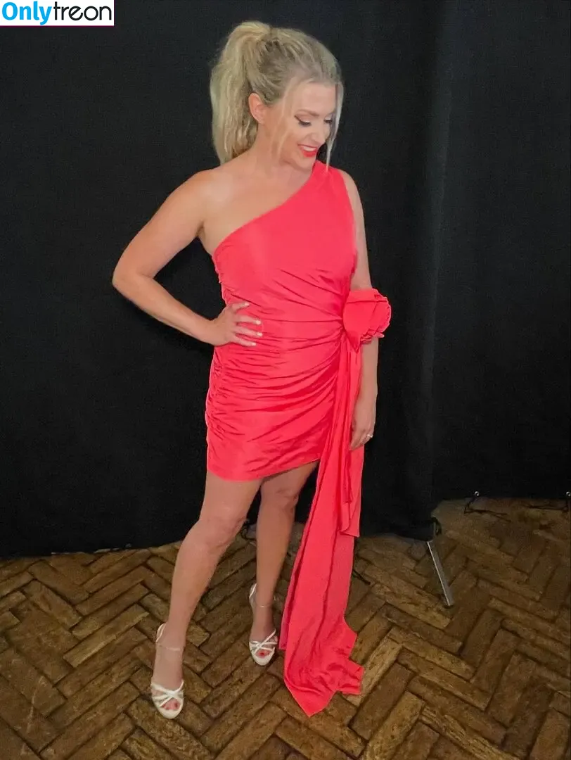 Anna Williamson nude photo #0050 (annawilliamsonofficial)
