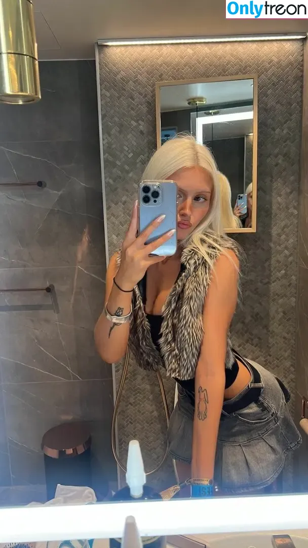Annagretaaaa nude photo #0032 (Annagretaaaa)