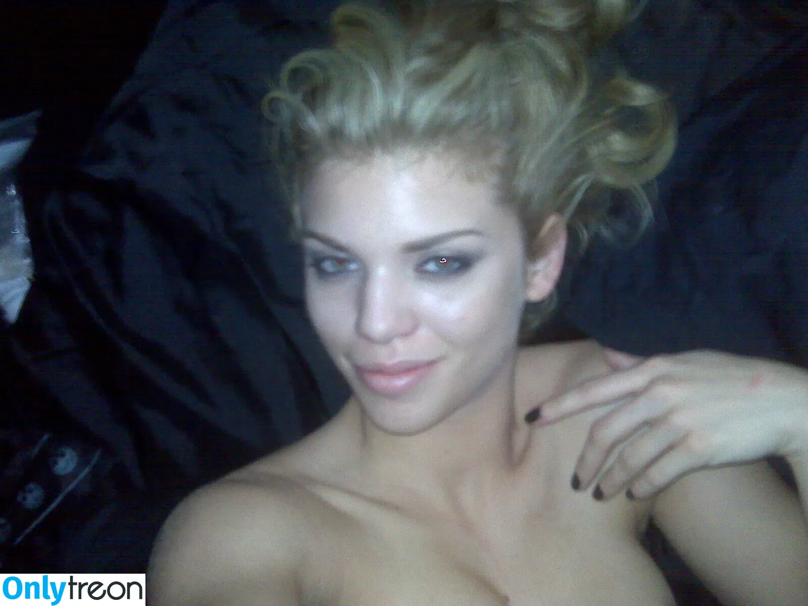 AnnaLynne McCord nude photo #0008 (theannalynnemccord)