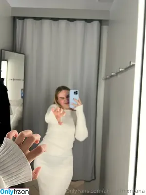  nude photo #0005