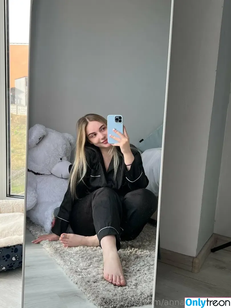 annaofmontana nude photo #0026 (annaofmontana)