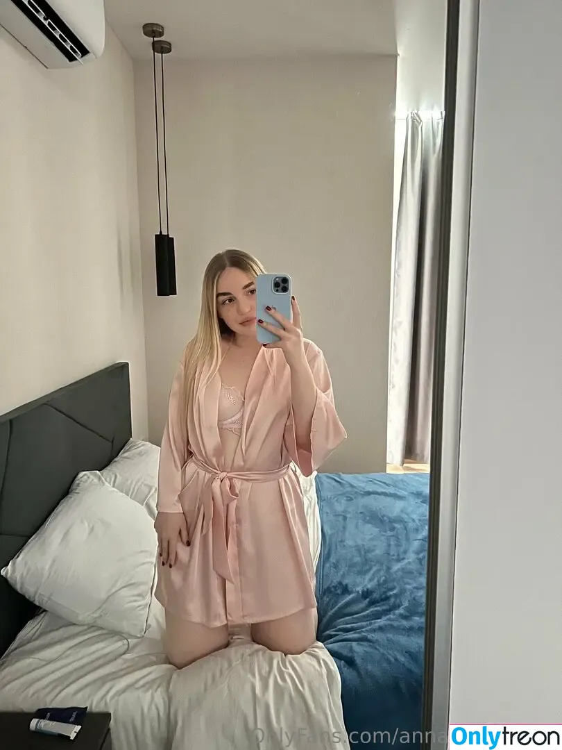 annaofmontana nude photo #0044 (annaofmontana)