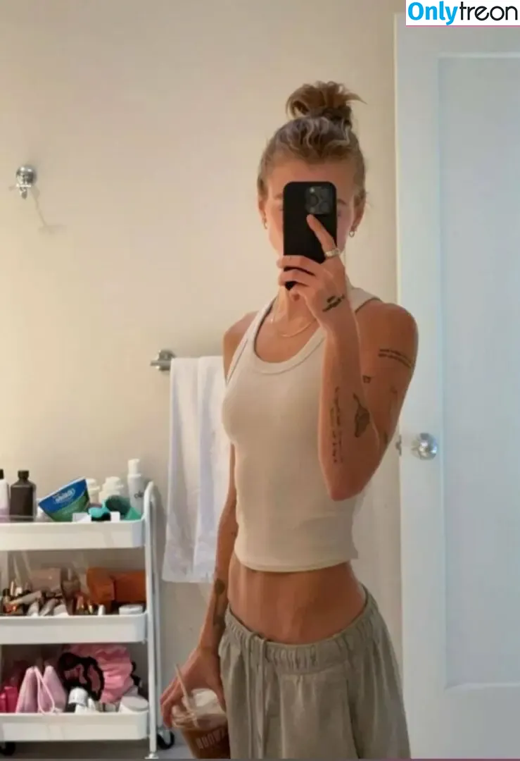 annashumate nude photo #0007 (annashumate)