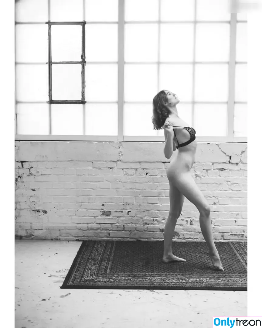 Anne vom Silberdorf nude photo #0081 (anne_aus_der_goldstadt / posts)