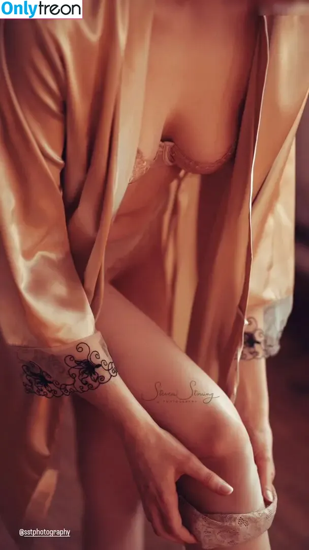 Anne vom Silberdorf nude photo #0191 (anne_aus_der_goldstadt / posts)