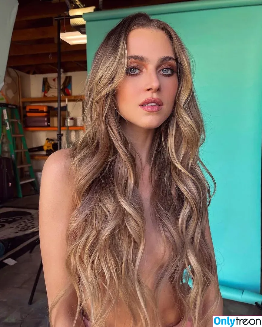 Anne Winters nude photo #0002 (anna_winters / annewinters)