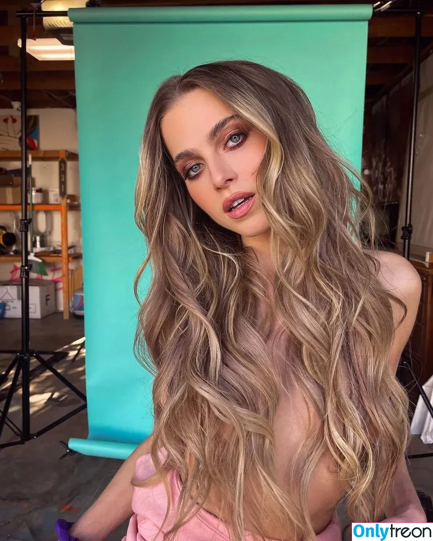 Anne Winters nude photo #0003 (anna_winters / annewinters)