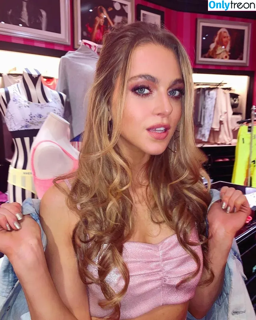 Anne Winters nude photo #0017 (anna_winters / annewinters)