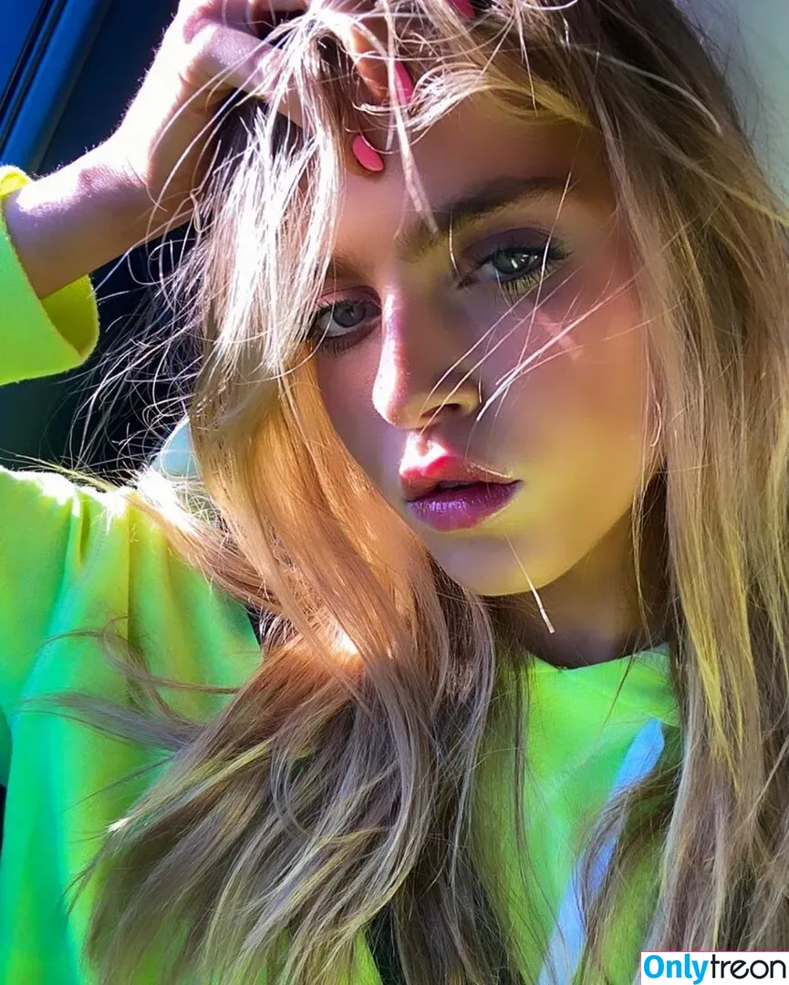 Anne Winters nude photo #0128 (anna_winters / annewinters)