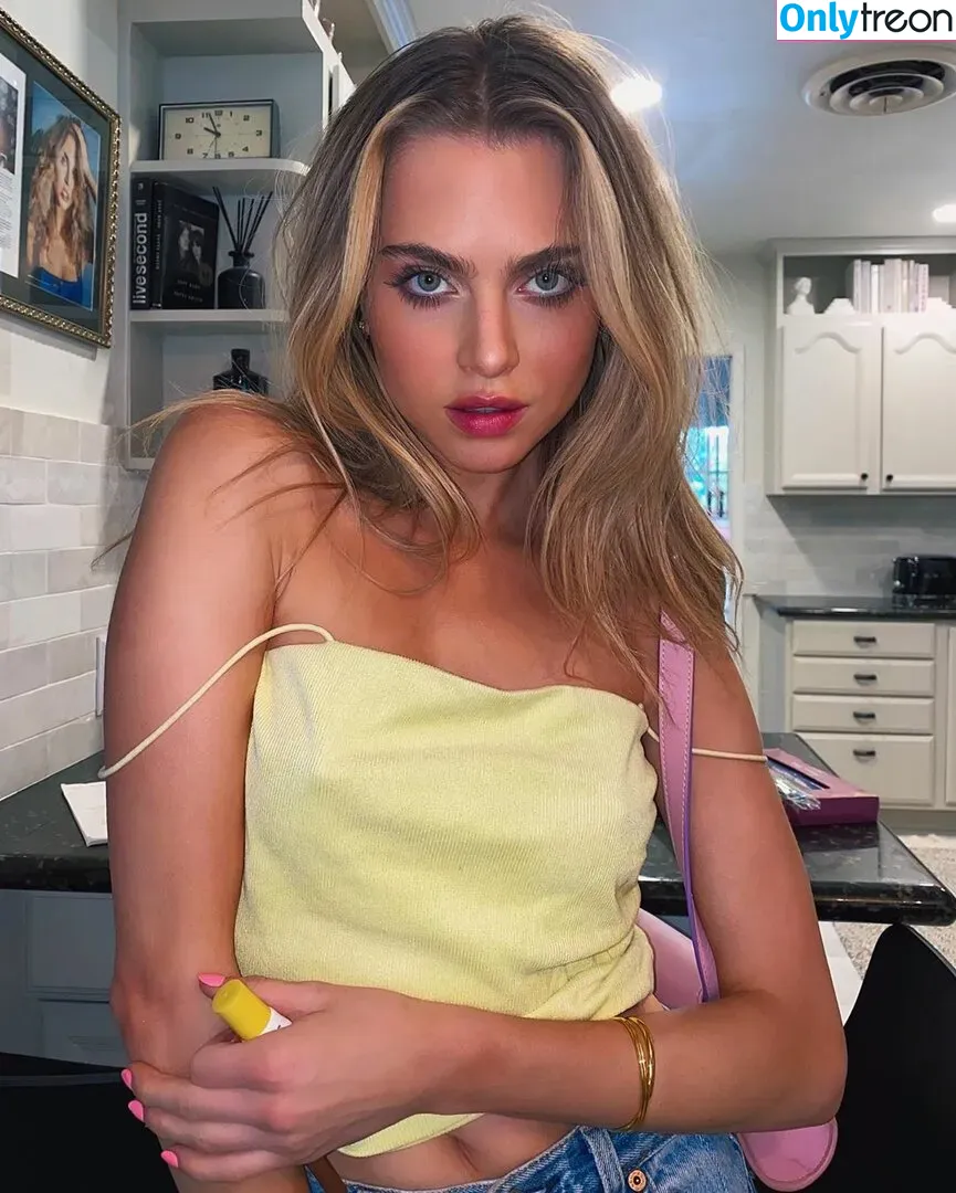 Anne Winters nude photo #0136 (anna_winters / annewinters)