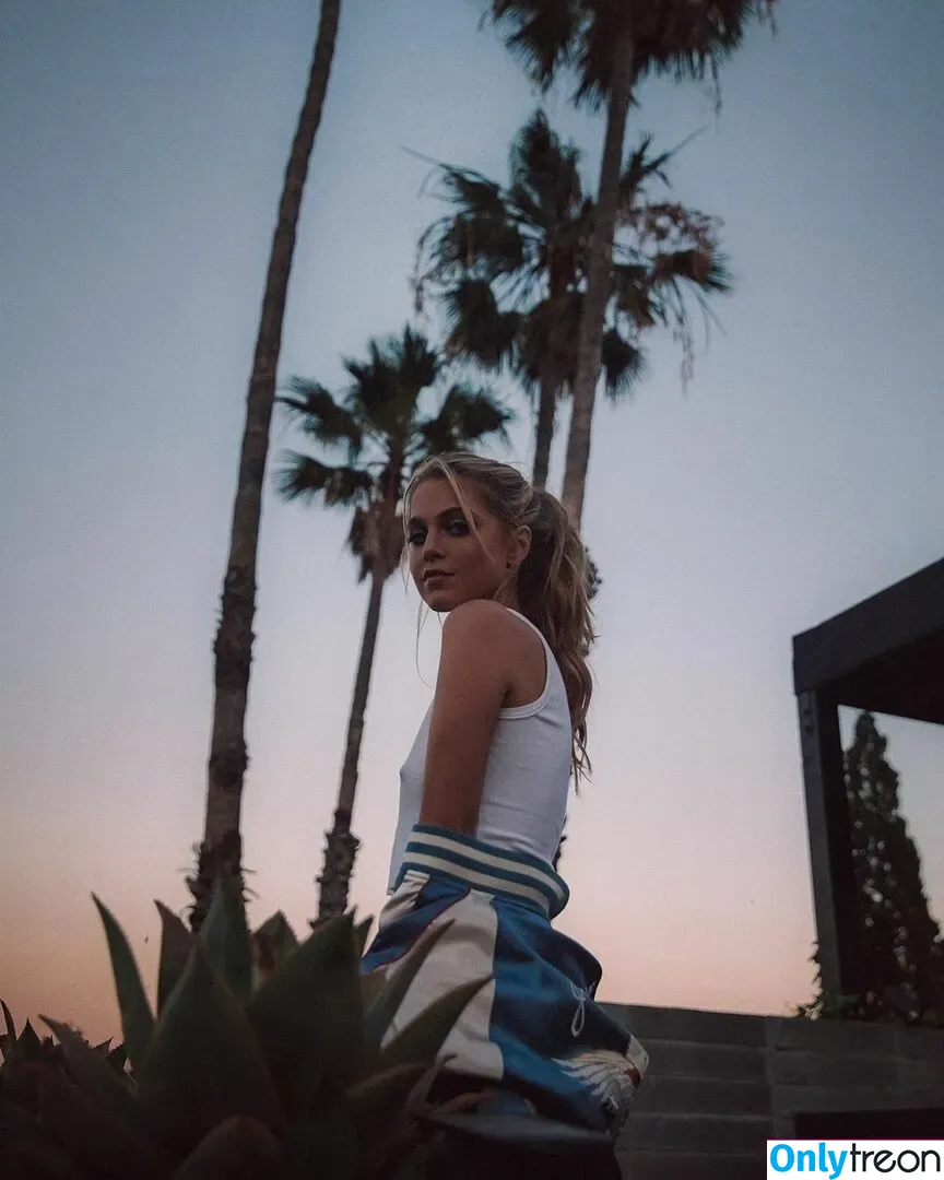 Anne Winters nude photo #0196 (anna_winters / annewinters)