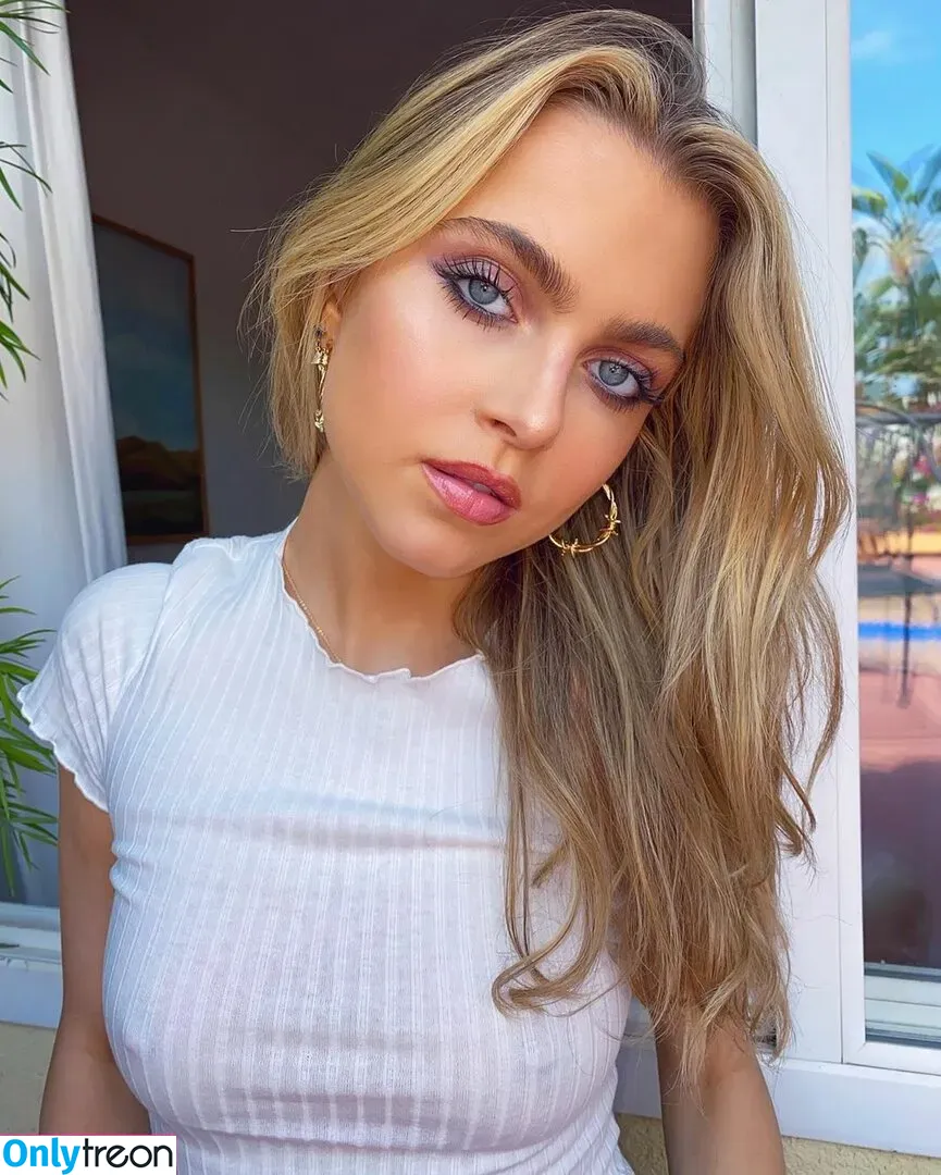 Anne Winters nude photo #0226 (anna_winters / annewinters)