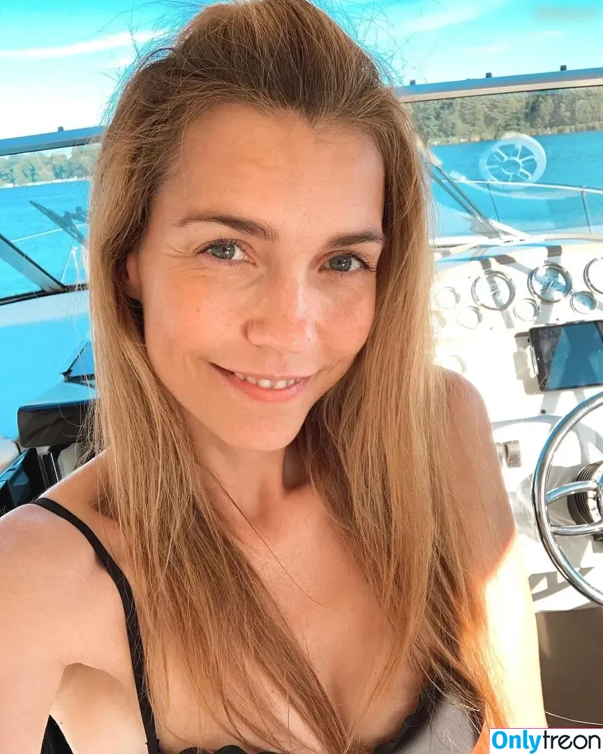 Annett Möller nude photo #0007 (annett.moeller / annettmoeller)