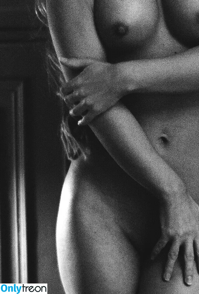 Annette Soknes nude photo #0418 (AnnetteSoknes)