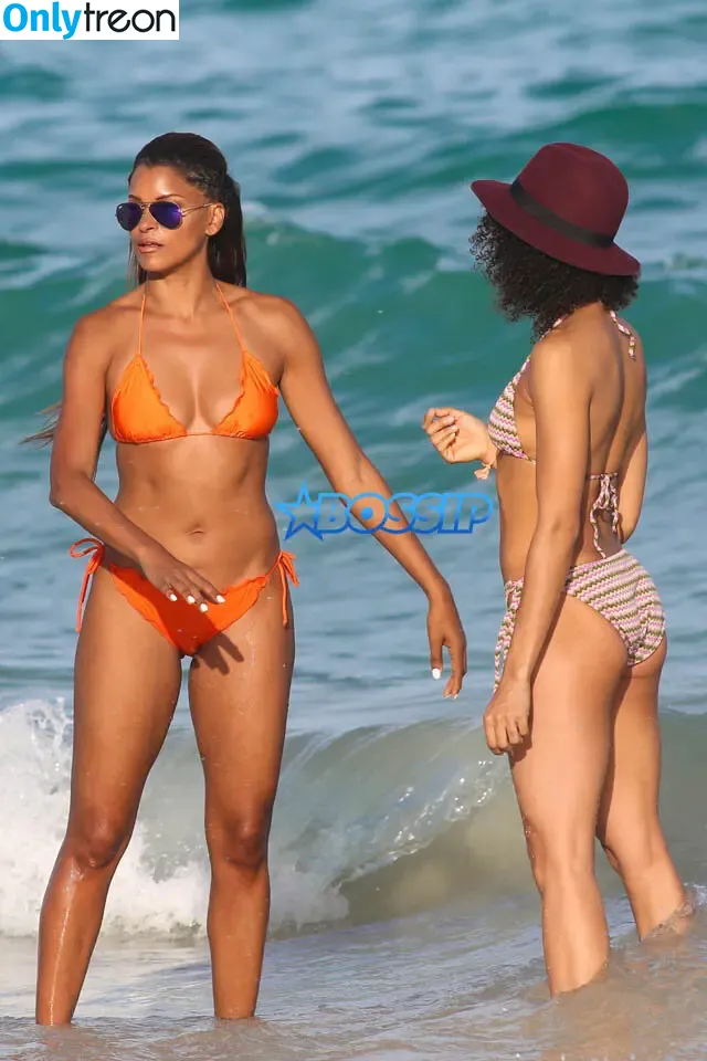 Annie Ilonzeh nude photo #0017 (Annie Ilonzeh)