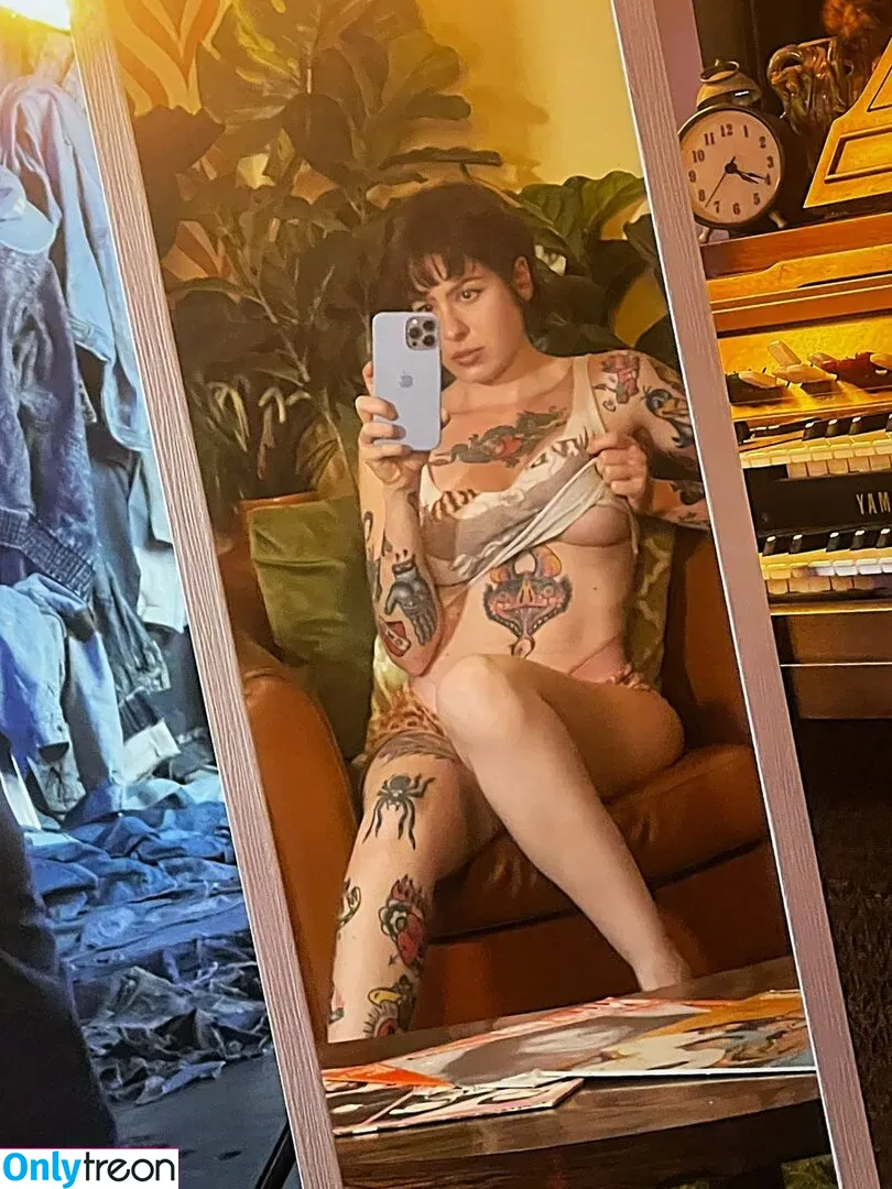 Annie Jay nude photo #0003 (anniejay / anniejaylin / anniejaytweets)
