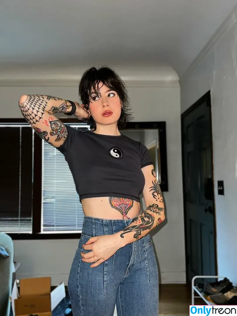 Annie Jay nude photo #0010 (anniejay / anniejaylin / anniejaytweets)