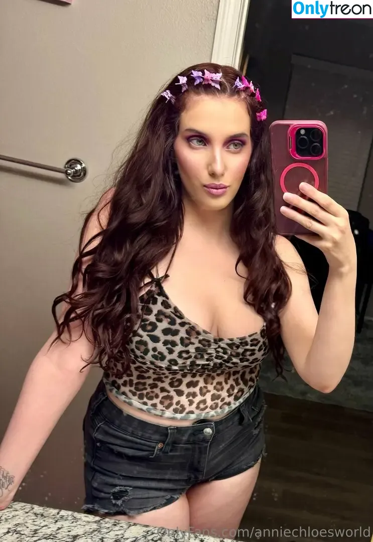 anniechloesworld nude photo #0111 (anniechloesworld)