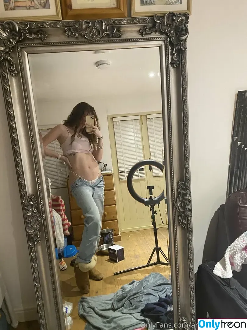 annieecharlottefree nude photo #0097 (annieecharlotte)