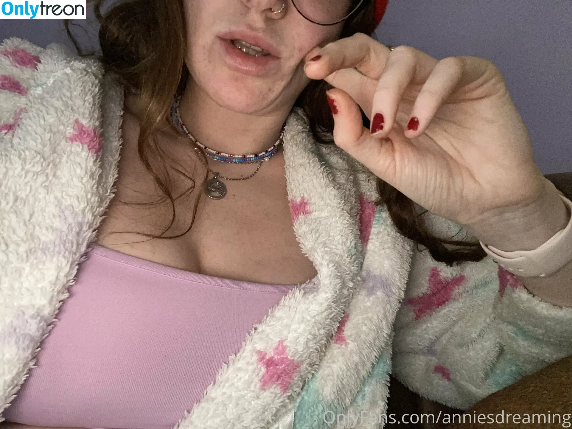 annieecharlottefree nude photo #0170 (annieecharlotte)