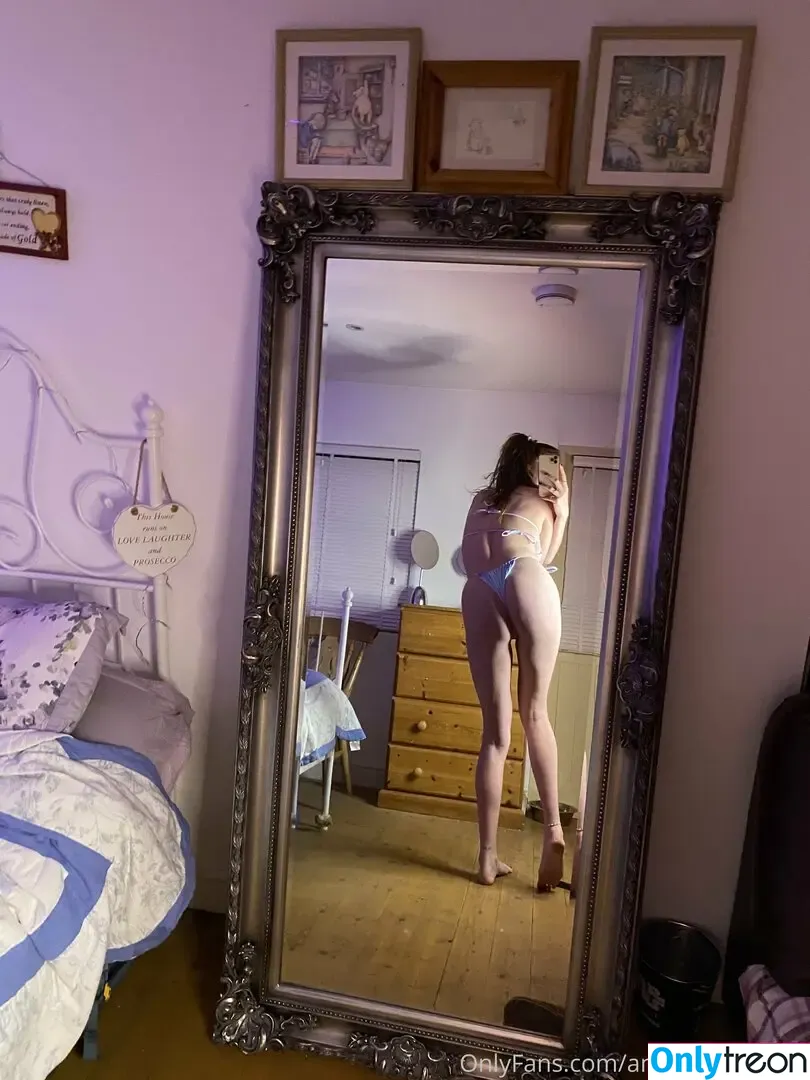 annieecharlottefree nude photo #0211 (annieecharlotte)