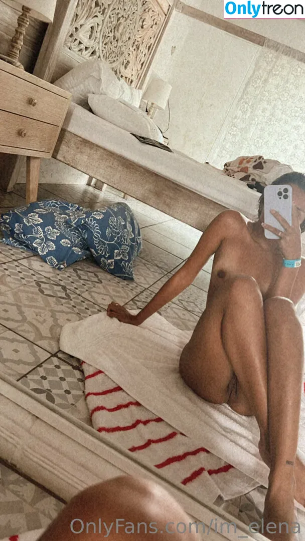 anniequeeen nude photo #0005 (anniequeenk)