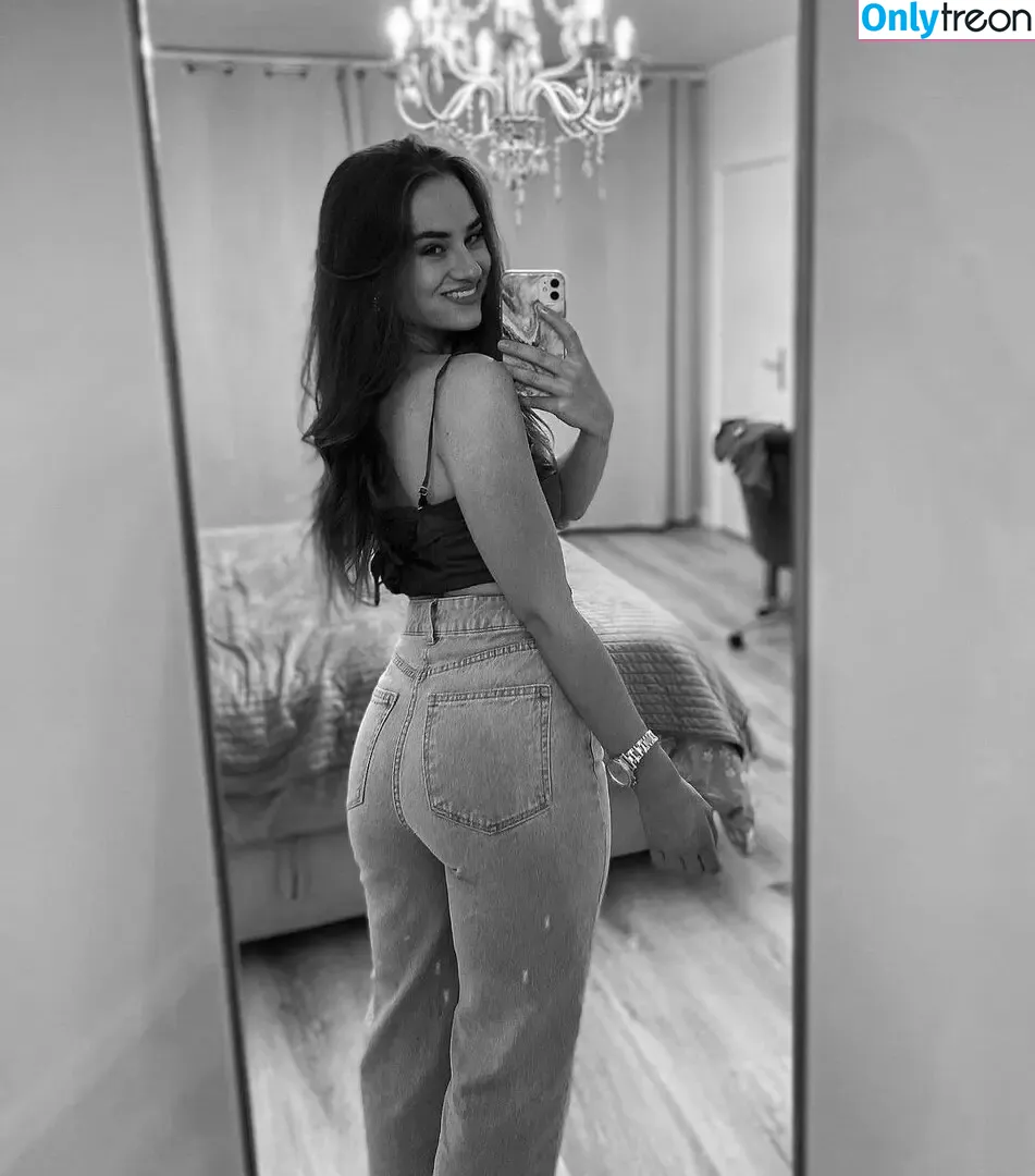 annieschka_fit nude photo #0008 (annieschka_fit)