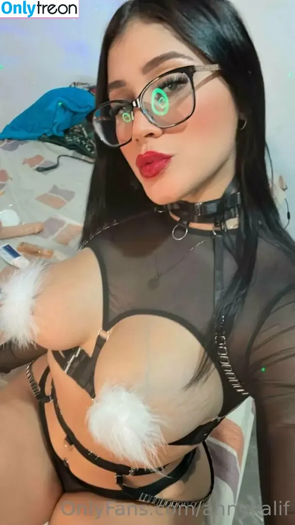 annykalif nude photo #0220 (annakalifa)