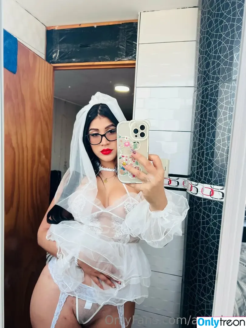 annykalif nude photo #0294 (annakalifa)