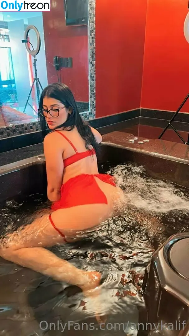 annykalif nude photo #0300 (annakalifa)