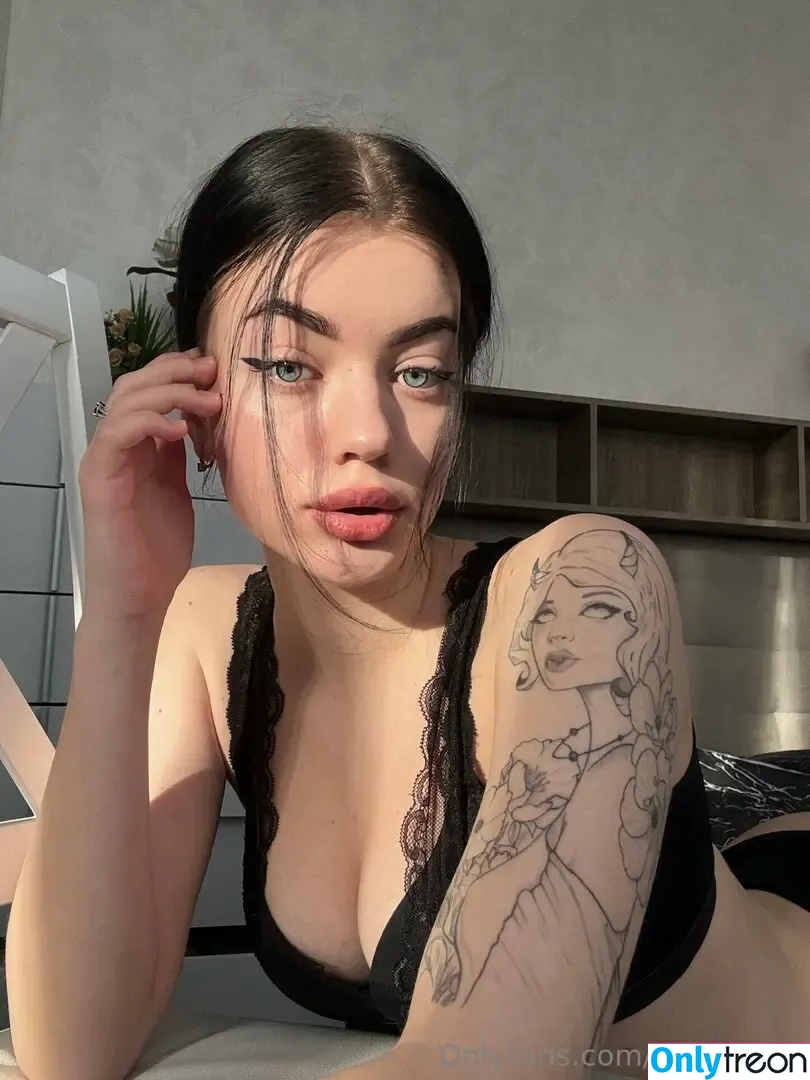 annyolsen nude photo #0082 (annyolsenn)
