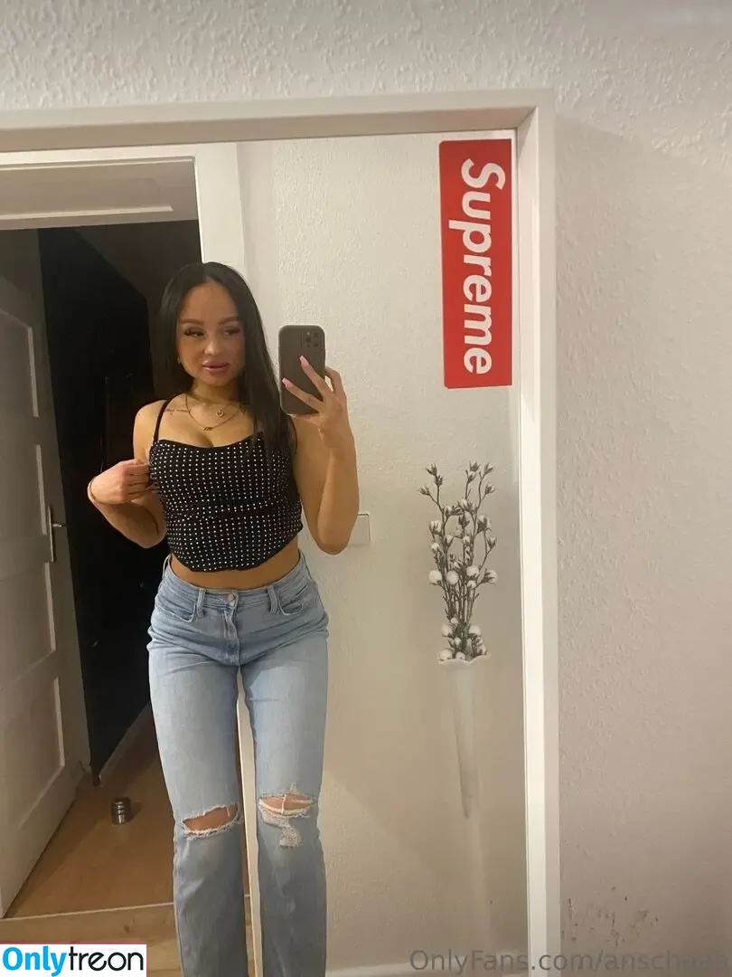 Anschaaa nude photo #0034 (Anschaaa)