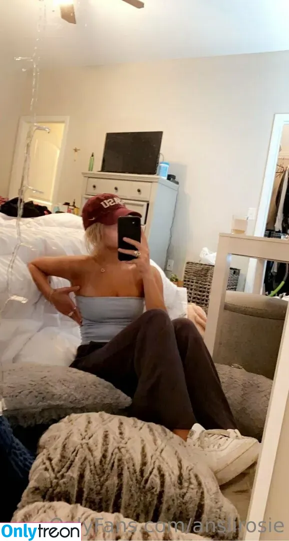 Anslirosie nude photo #0151 (essirose_)