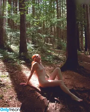 Antje Mönning / AntjeMoenning nude photo #0170