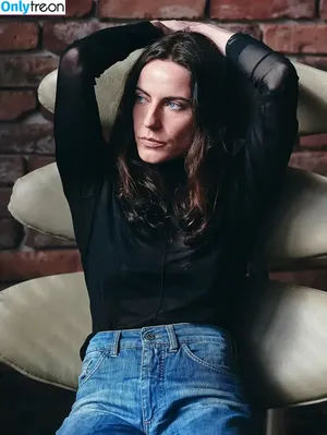 Antje Traue / antjetraueofficial nude photo #0017