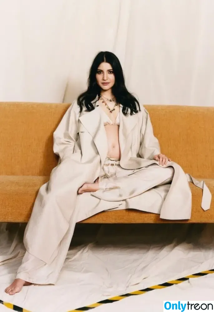 Anushka Sharma nude photo #0097 (anushkasharma)