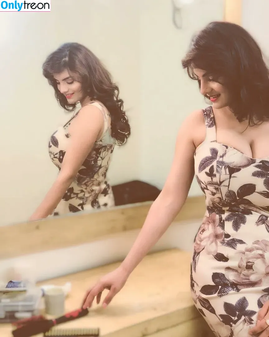 Anveshi Jain nude photo #0103 (anveshi25 / anveshijain)