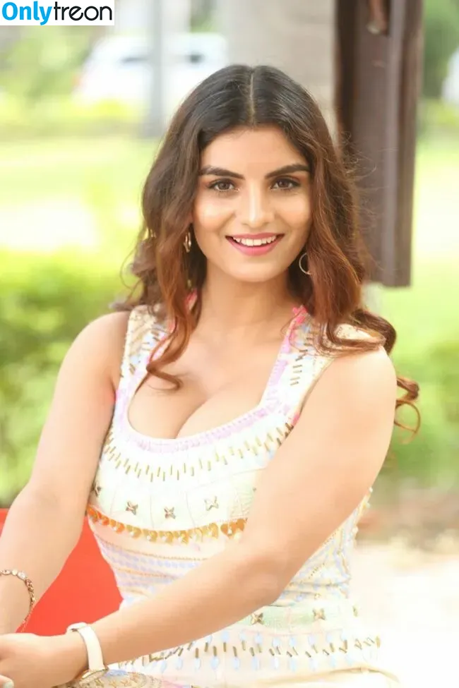 Anveshi Jain nude photo #0211 (anveshi25 / anveshijain)