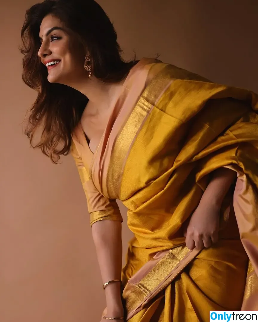 Anveshi Jain nude photo #0707 (anveshi25 / anveshijain)