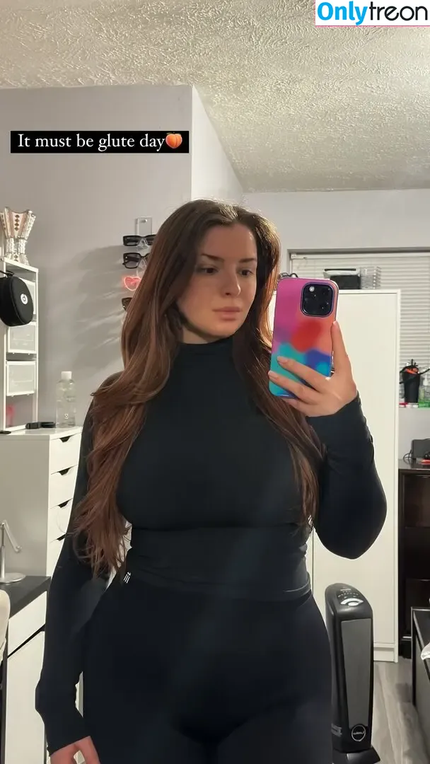 anxhelz nude photo #0009 (anxhelart)