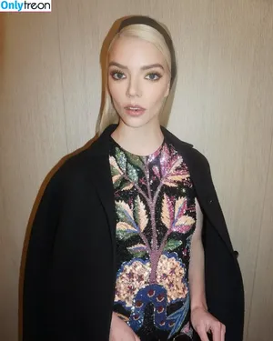 Anya Taylor-Joy / Anya Taylor Joy / anyataylorjoy nude photo #0004
