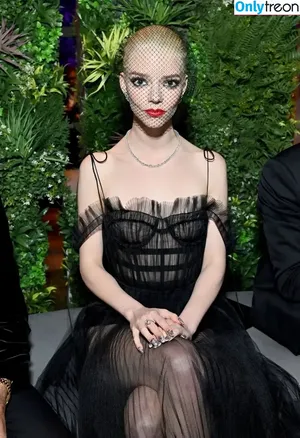 Anya Taylor-Joy / Anya Taylor Joy / anyataylorjoy nude photo #0072